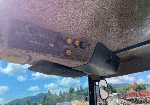 tractor Deutz-Allis 7085 4WD year 1987 - Image 12