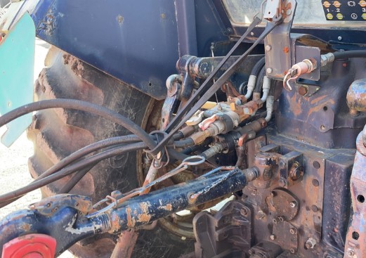 tractor Deutz-Allis 7085 4WD year 1987 - Image 34