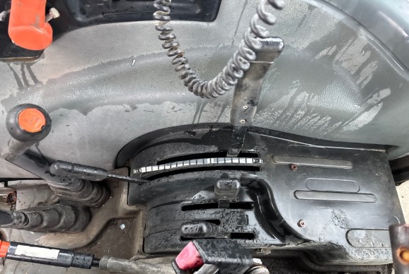 New Holland 4835 - Image 11